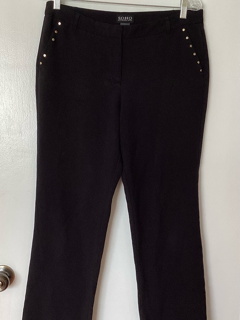 Women’s Sz 10 SOHO APPAREL Black Straight-Leg Pants Gold Stud (Missing one stud)